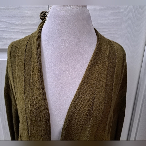 Hampshire Studio Olive Green Open Front Cardigan - Picture 2 of 10